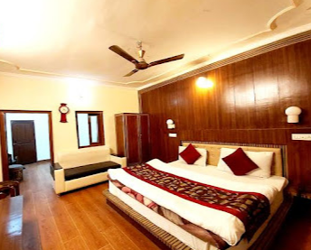 Blue Moon Hotel ( Nainital  ) 