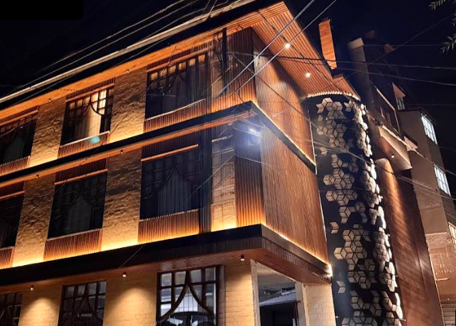 Hotel Vintage ( Manali )  