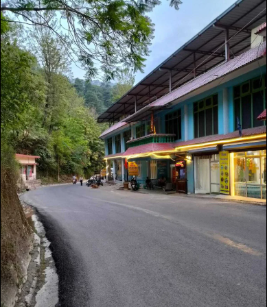  Gayatri Homestay ( Barkot ) 