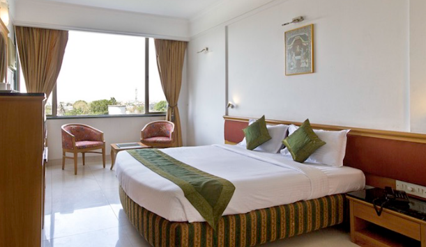 Hotel Golden Emerald (Pune) - Image 2