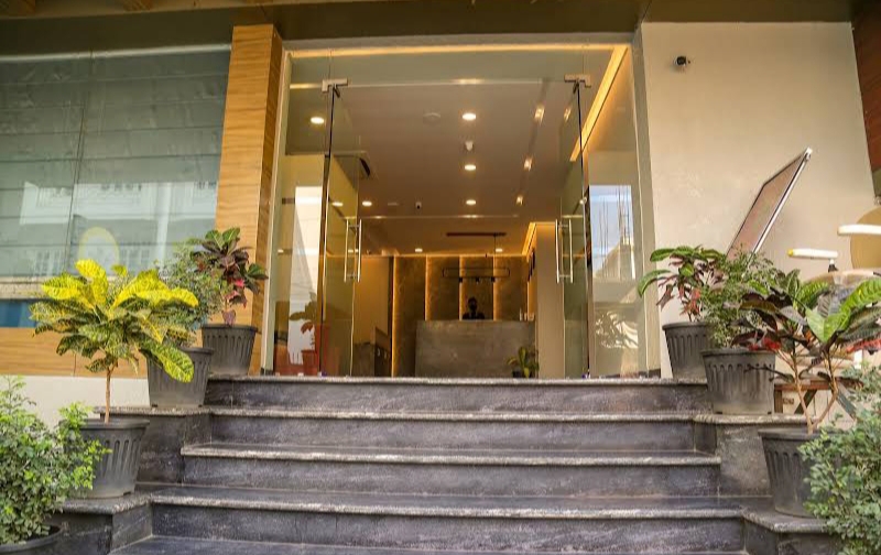 Four leaf hotel, varanasi 