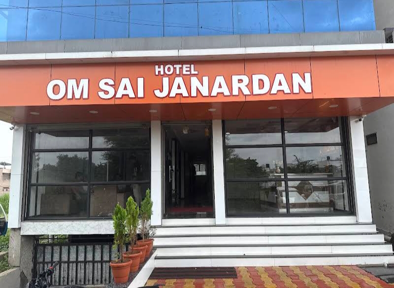 BMG Hotel om sai ( Janardhan)