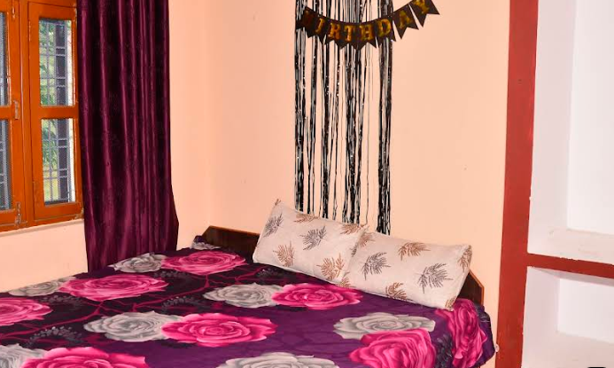 Gayatri Homestay(Dehradun) - Image 2