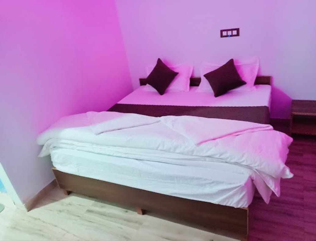 Junglow Reasort (Barkot)