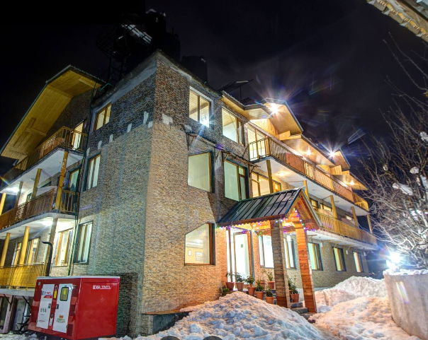 Hotel Mountain Face by Snow City  ( Manali ) 