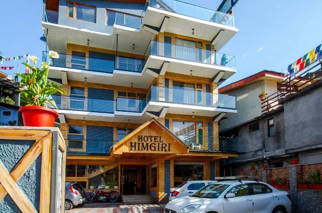 Hotel Himgiri ( Manali ) 